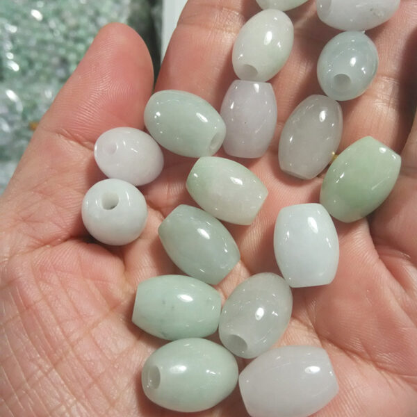 smooth emerald rice bead high quality white green jade bead