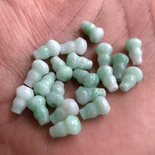 nice jadeite gourd bead high quality natural white green jade bead