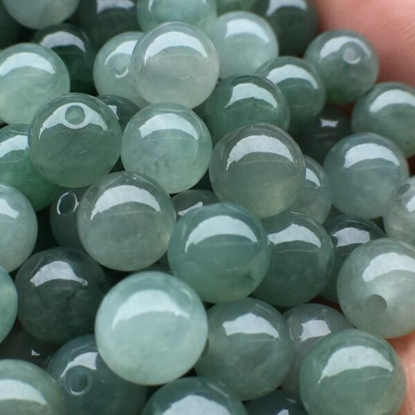 ice oily green round jade bead natural jadeite bead