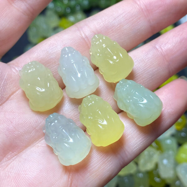 cute pixiu shape serpentine jade bead