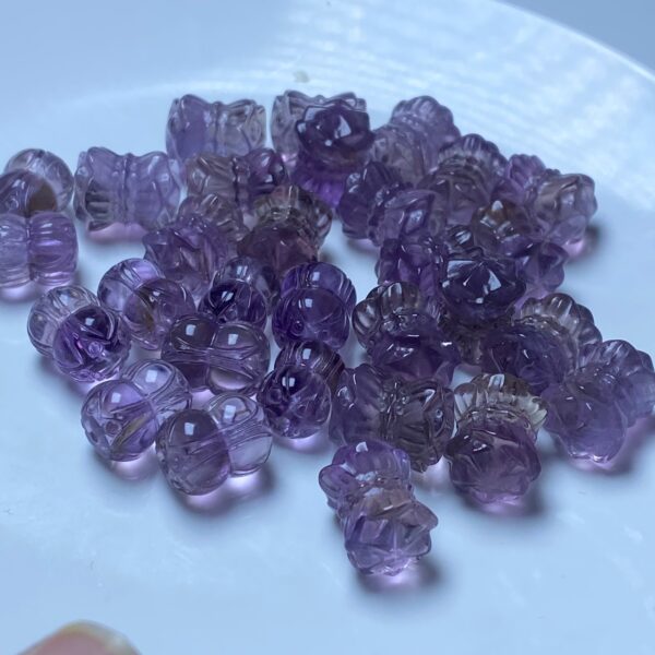 nice lotus flower shape amethyst jade bead