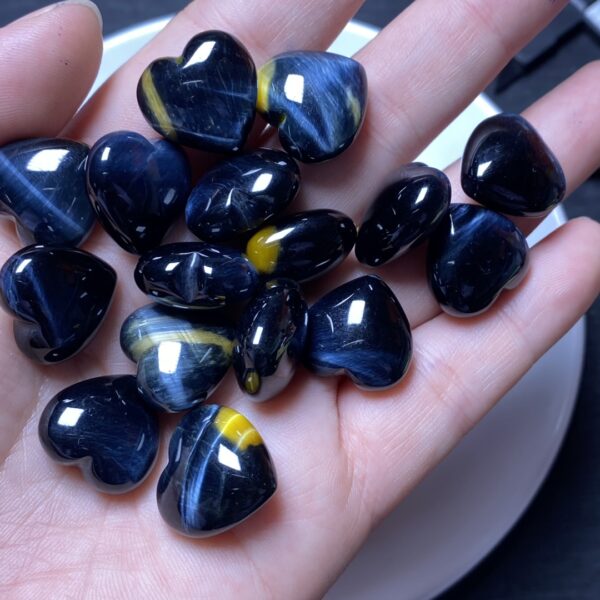 nice heart shape blue tigerite stone bead