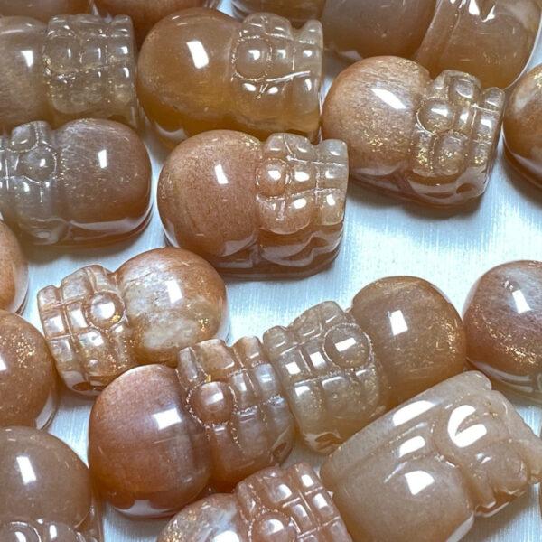 2 pcs / 5 pcs pixiu animal shape natural goldstone bead